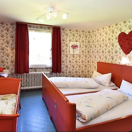 Country-style Flat With Garden Lägenhet *