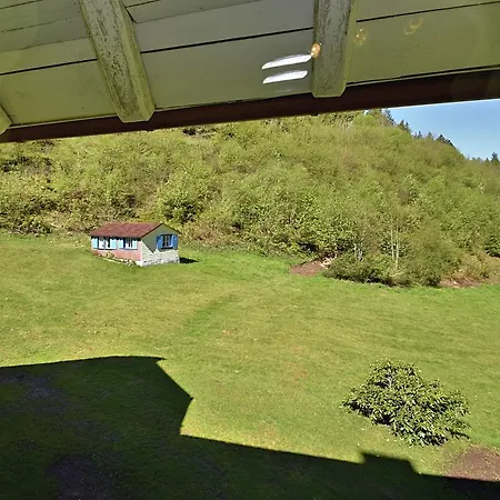 Country Style Flat With Garden